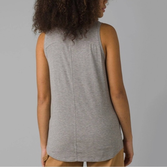 NWT Prana Foundation Scoop Neck Pocket In Heather Grey - Picture 2 of 7